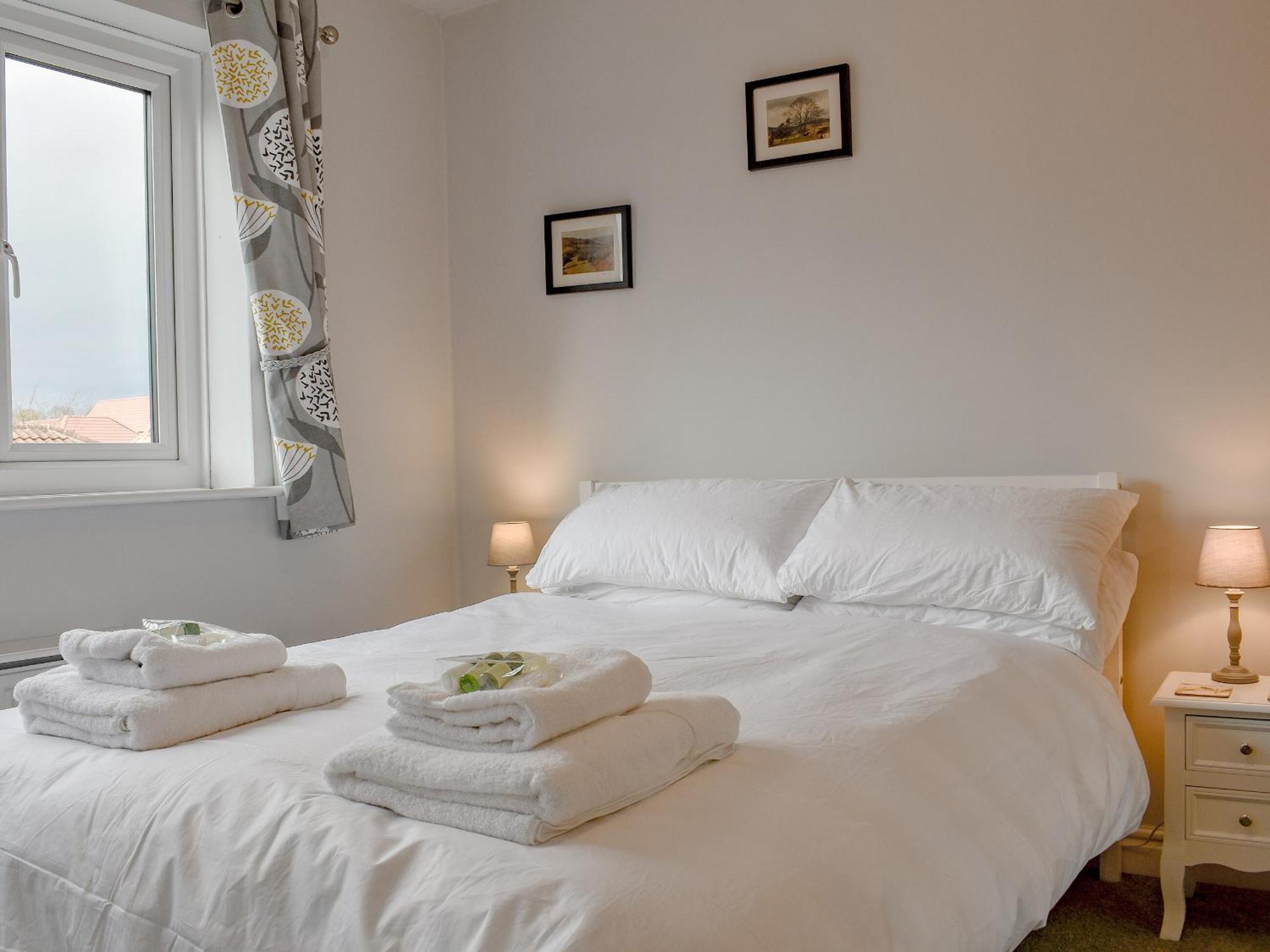 Flos Place Pickering Bagian luar foto