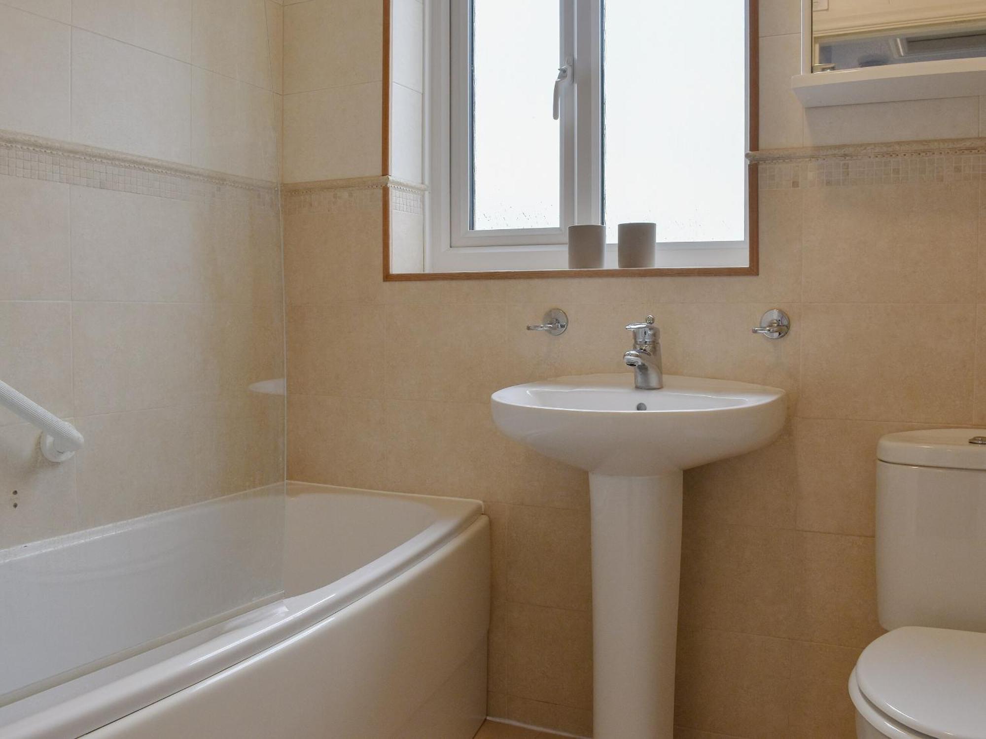 Flos Place Pickering Bagian luar foto
